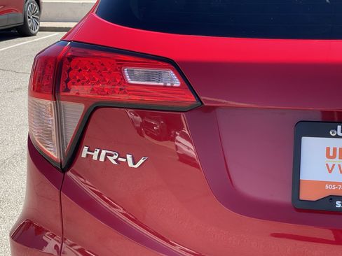 Used 2017 Honda HR-V EX image 26