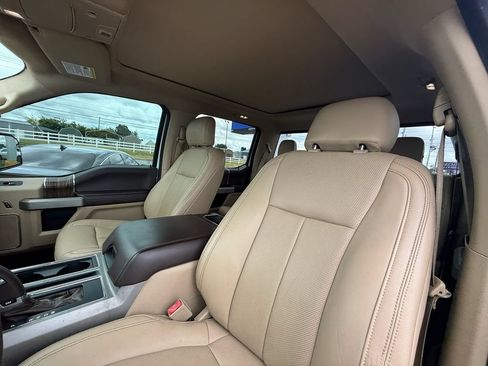 Used 2018 Ford F150 Lariat w/ Equipment Group 502A Luxury AWD/4WD image 13