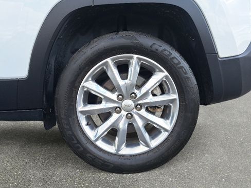 Used 2017 Jeep Cherokee Limited AWD/4WD image 31