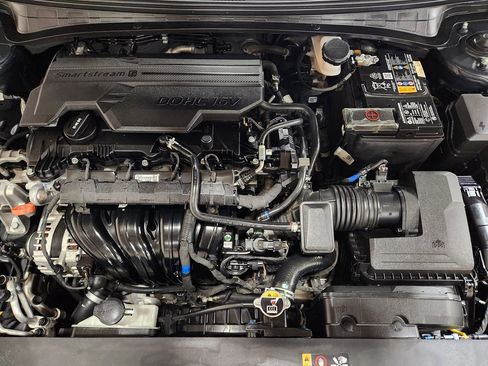 Used 2023 Hyundai Elantra Limited w/ Cargo Package image 51