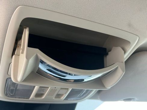 Used 2016 Honda CR-V Touring image 37