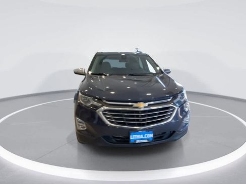 Used 2018 Chevrolet Equinox Premier image 3