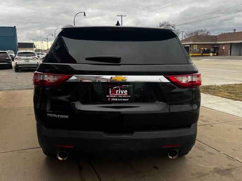 Used 2020 Chevrolet Traverse LS image 7