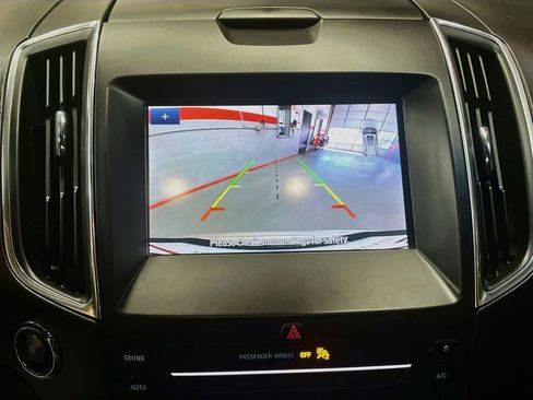 Used 2019 Ford Edge ST w/ Cold Weather Package AWD/4WD image 13