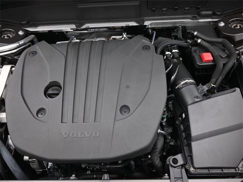 Used 2023 Volvo XC60 B5 Ultimate w/ Protection Package Premier image 36