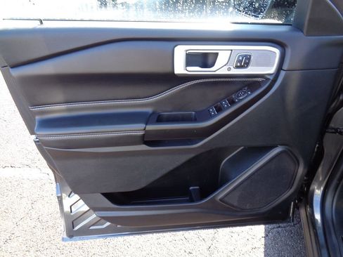 Used 2020 Ford Explorer ST image 6