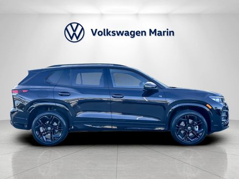 New 2026 Volkswagen Tiguan SE R-Line image 6