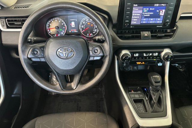 Used 2022 Toyota RAV4 XLE FWD image 16