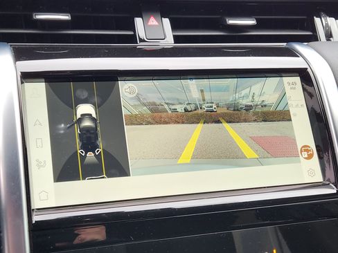 Certified 2023 Land Rover Discovery Sport SE image 24