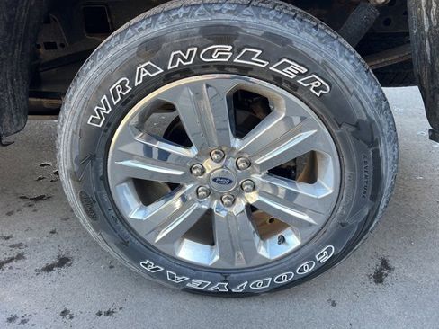 Used 2019 Ford F150 XLT w/ Equipment Group 302A Luxury image 9