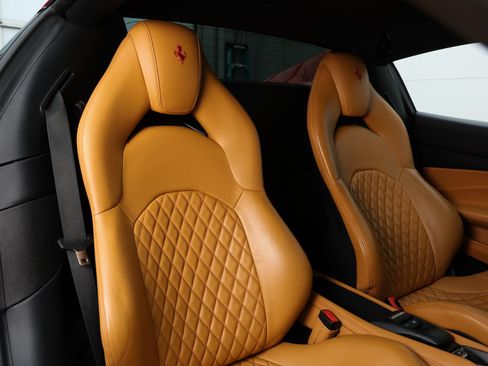 Used 2021 Ferrari F8 Tributo image 25