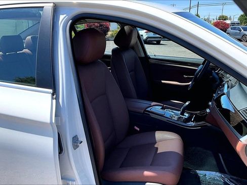 Used 2015 BMW 528i Sedan RWD image 10