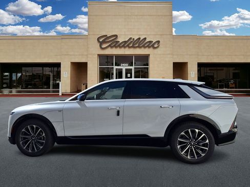 New 2026 Cadillac Lyriq Sport image 5