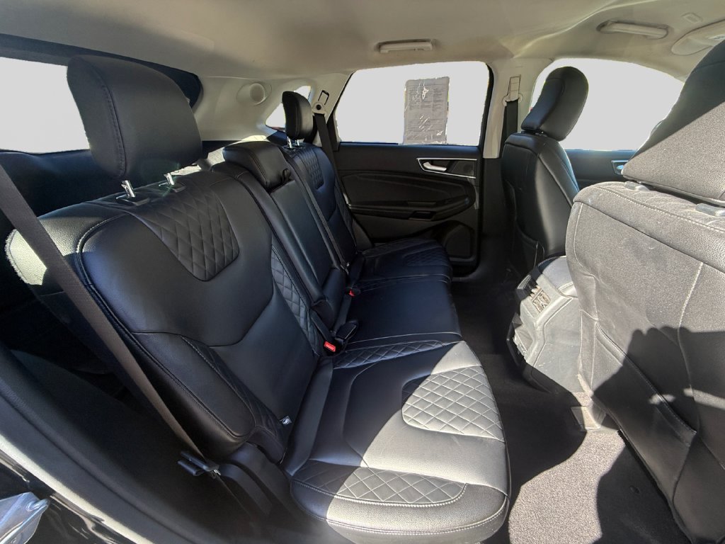 Used 2023 Ford Edge Titanium AWD/4WD image 18