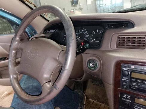 Used 2000 Toyota Camry LE FWD image 36