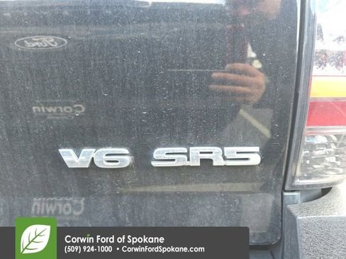 Used 2015 Toyota Tacoma 4x4 Access Cab V6 image 8