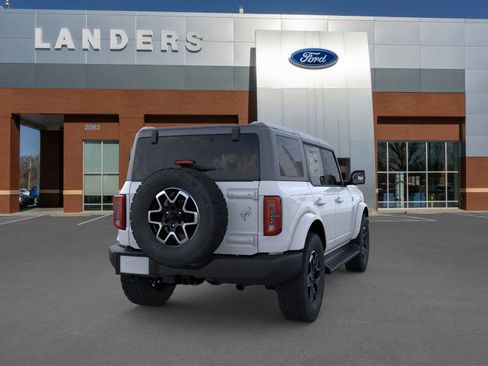 New 2025 Ford Bronco Outer Banks image 8