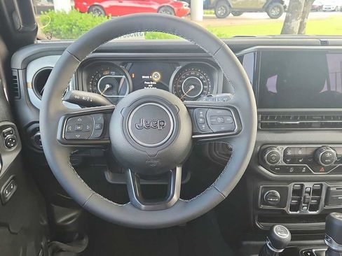Used 2026 Jeep Wrangler Unlimited Sport AWD/4WD image 24