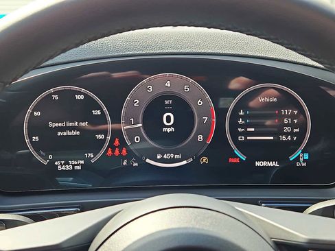 Certified 2025 Porsche Cayenne Coupe image 23