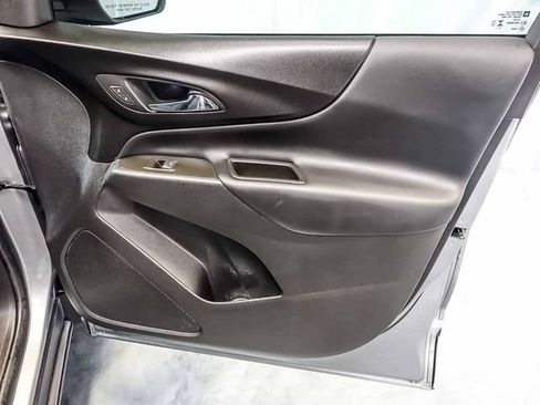 Certified 2024 Chevrolet Equinox LT FWD image 30