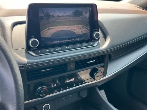 Used 2023 Nissan Rogue SV FWD image 20