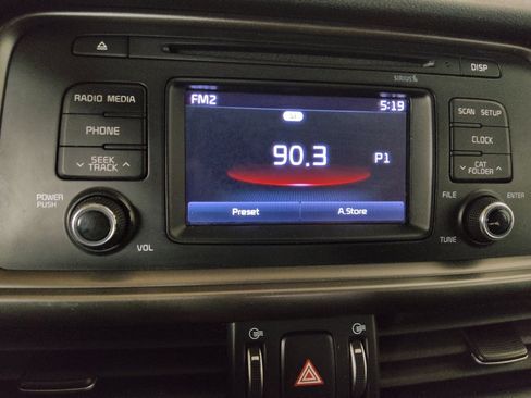 Used 2016 Kia Optima LX image 25