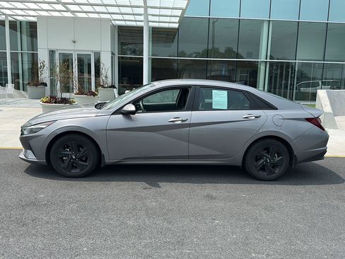 Used 2023 Hyundai Elantra SEL FWD image 8