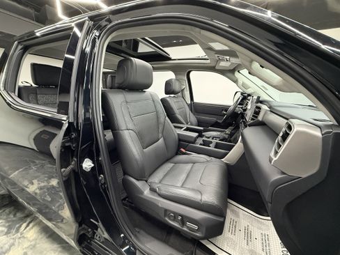 Used 2022 Toyota Tundra Limited image 24