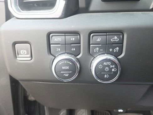 Used 2024 GMC Sierra 3500 Denali Ultimate AWD/4WD image 19