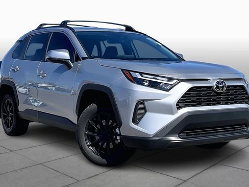 Used 2024 Toyota RAV4 XLE image 3