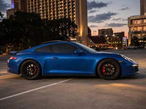 Used 2016 Porsche 911 GT3 RS image 4