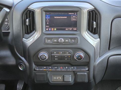 Used 2025 Chevrolet Silverado 1500 Custom RWD image 12