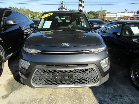 Used 2020 Kia Soul S image 2