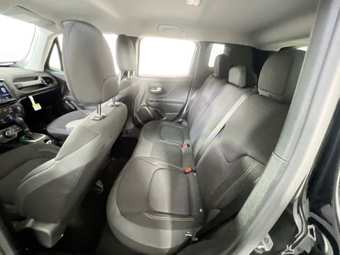 Used 2023 Jeep Renegade Altitude AWD/4WD image 23
