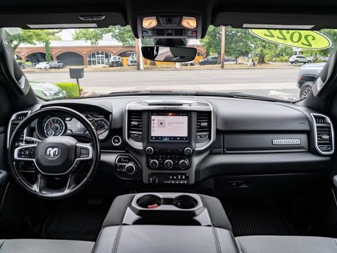 Used 2022 RAM 1500 Big Horn AWD/4WD image 10