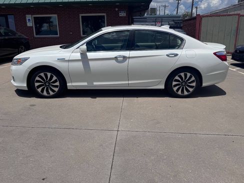 Used 2014 Honda Accord Touring image 9