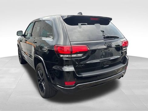 Used 2020 Jeep Grand Cherokee Altitude AWD/4WD image 5