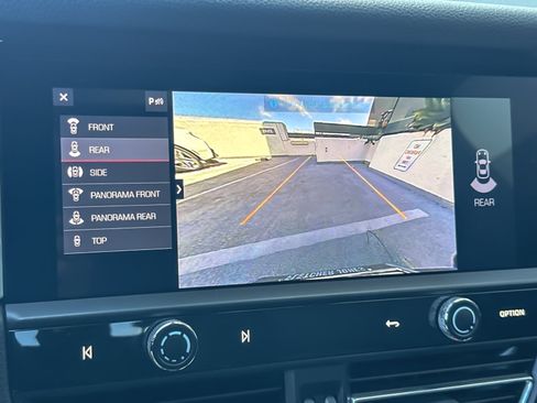 Certified 2024 Porsche Macan AWD/4WD image 15