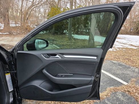 Used 2015 Audi A3 2.0T Premium w/ Audi MMI Navigation Plus image 18