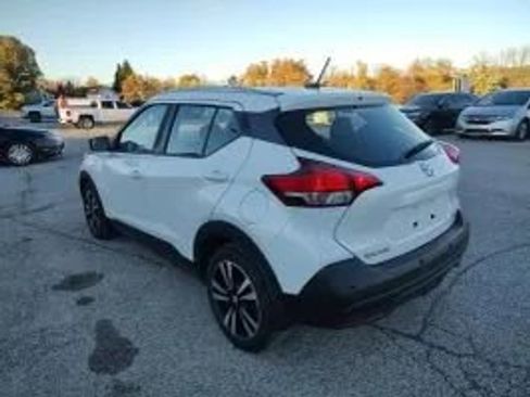 Used 2020 Nissan Kicks SV image 6