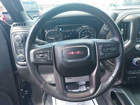 Used 2022 GMC Sierra 2500 AT4 w/ AT4 Premium Plus Package AWD/4WD image 17