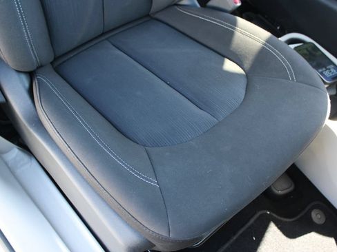 Used 2023 Chrysler Voyager LX FWD image 14