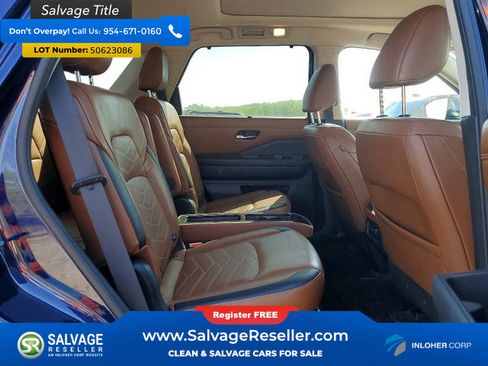 Used 2022 Nissan Pathfinder Platinum w/ Cargo Package AWD/4WD image 15