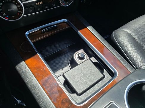 Used 2013 Mercedes-Benz GLK 350 4MATIC image 12