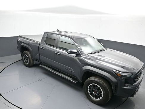 Certified 2024 Toyota Tacoma TRD Off-Road AWD/4WD image 35