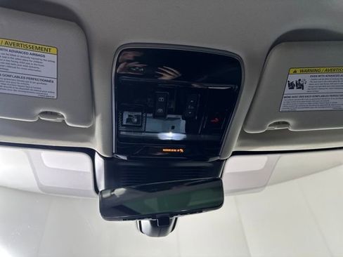 Used 2022 Land Rover Range Rover SE image 24