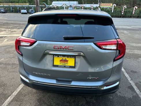 Used 2023 GMC Terrain AT4 image 5