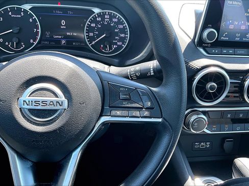 Used 2023 Nissan Sentra SV FWD image 17