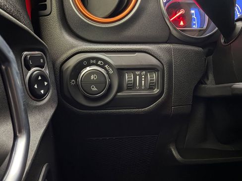 Used 2021 Jeep Gladiator Mojave AWD/4WD image 15