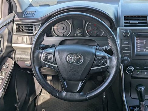 Used 2017 Toyota Camry SE image 18
